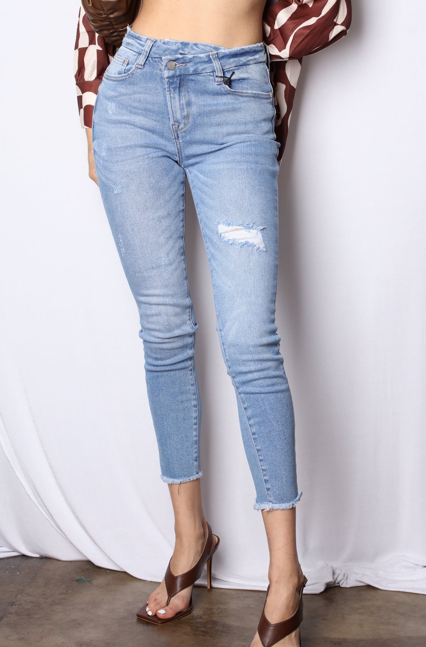 Off Button No Rip Skinny Jeans