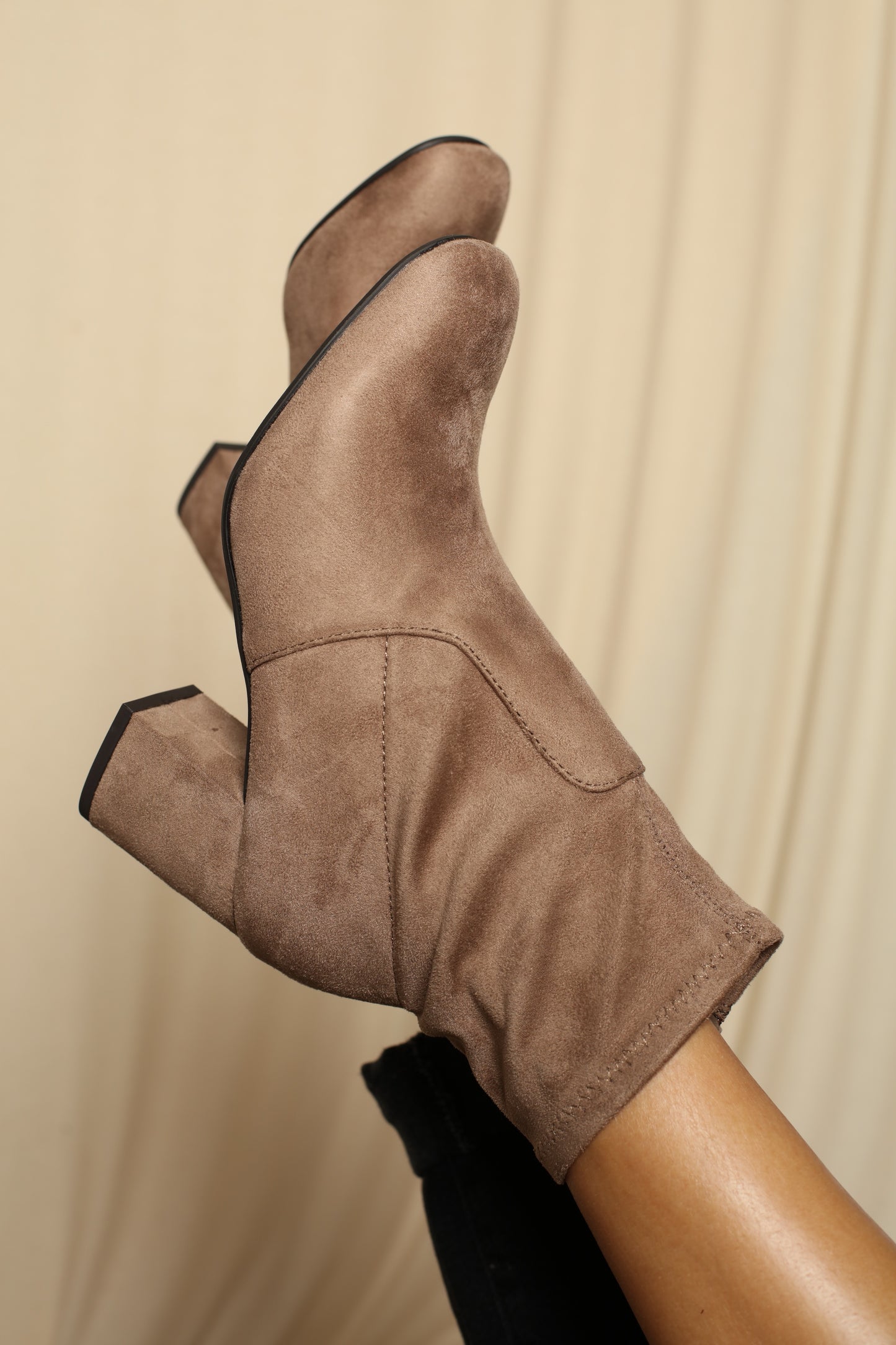 Big Attitude Nude Suede Boots