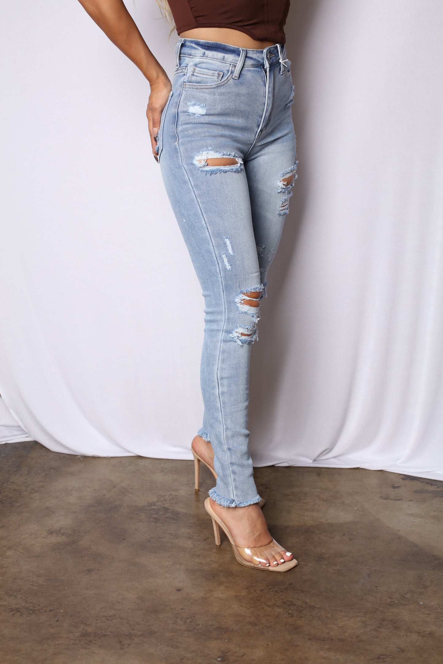 Distressed Perfect Fit Skinny Jeans