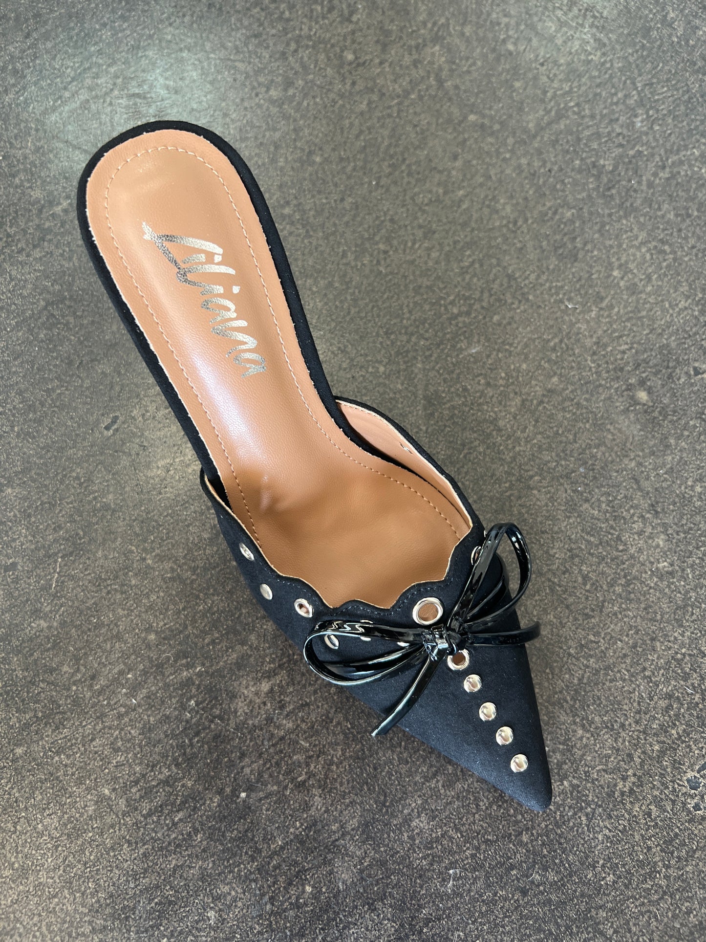 Pointy Mule Kitten Heels Black